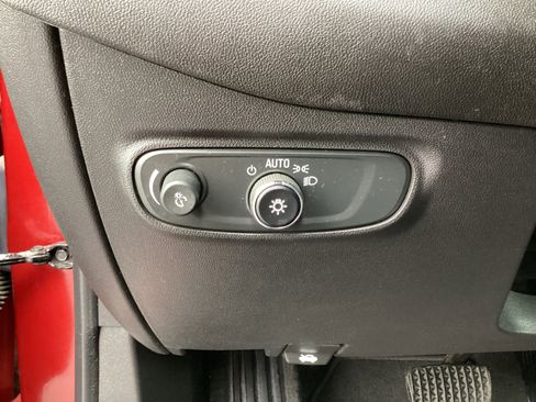 Used 2024 Chevrolet Equinox RS FWD image 31