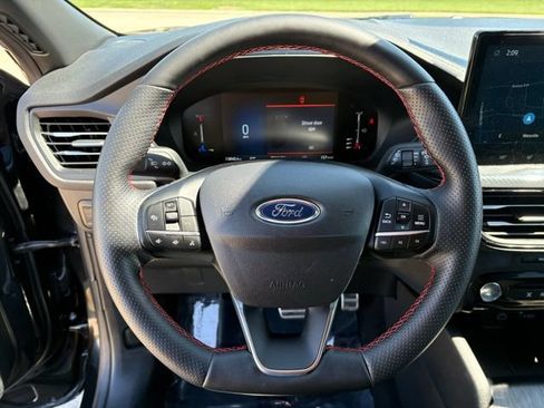 Certified 2024 Ford Escape ST-Line w/ Tech Pack #1 AWD/4WD image 14