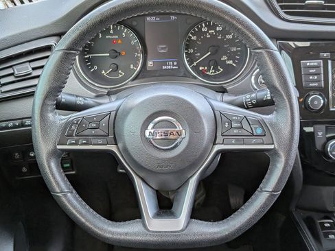 Used 2020 Nissan Rogue SL FWD image 11