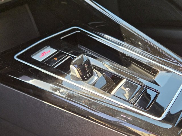 New 2026 Volkswagen GTI SE FWD image 14
