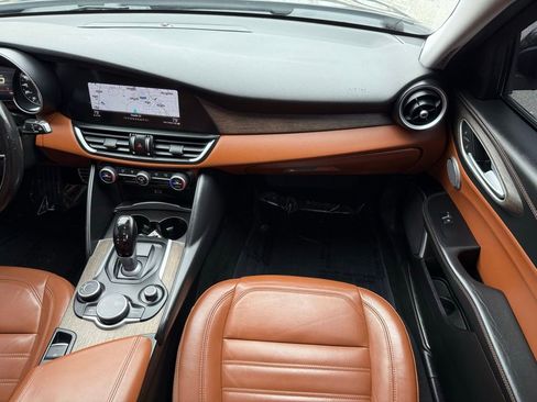 Used 2018 Alfa Romeo Giulia Ti w/ Quick Order Package 22X Lusso image 29