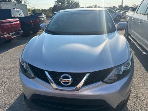 Used 2017 Nissan Rogue Sport S w/ S Appearance Package FWD image 2