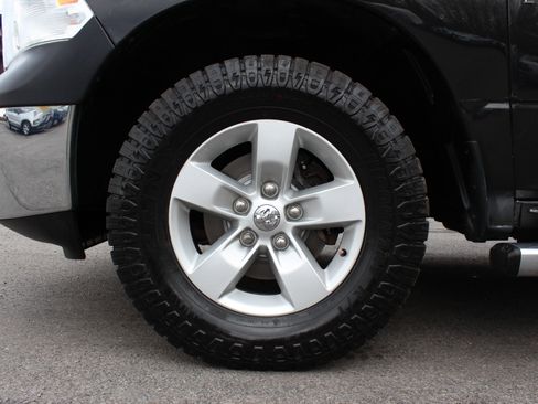 Used 2016 RAM 1500 ST w/ SXT Appearance Group image 40