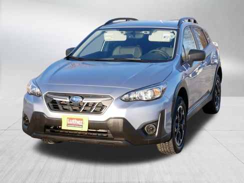 Used 2023 Subaru Crosstrek 2.0i image 2