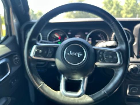 Used 2022 Jeep Wrangler Unlimited Sahara w/ Cold Weather Group AWD/4WD image 22