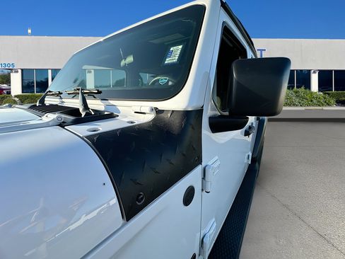 Used 2022 Jeep Wrangler Unlimited Sport image 30