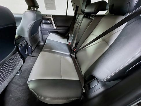 Certified 2024 Toyota 4Runner SR5 Premium image 22