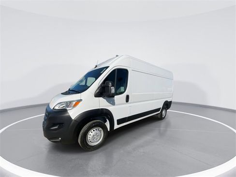 Used 2025 RAM ProMaster 2500 w/ Convenience Group image 4