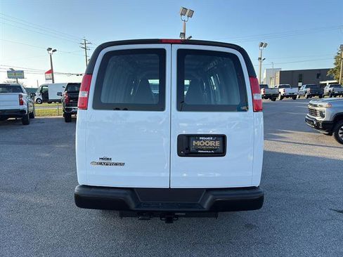 New 2025 Chevrolet Express 2500 w/ Enhanced Convenience Package RWD image 6