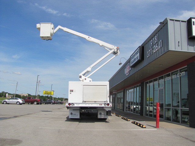 Used 2016 RAM 5500 Tradesman w/ Ambulance Prep Group RWD image 27
