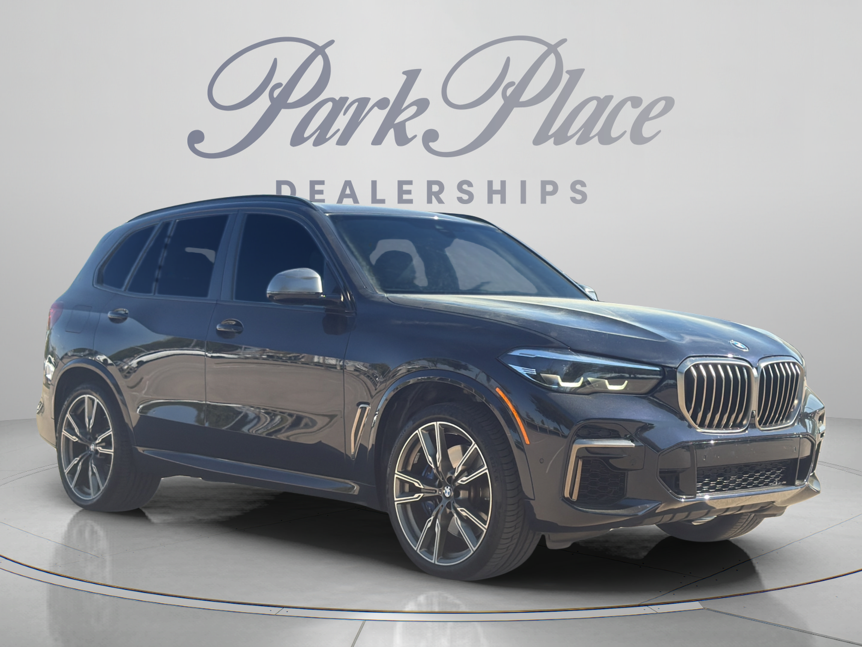 Used 2023 BMW X5 M50i w/ Parking Assistance Package AWD/4WD image 7