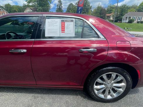 Used 2018 Chrysler 300 Limited w/ Safetytec Plus Group AWD/4WD image 4