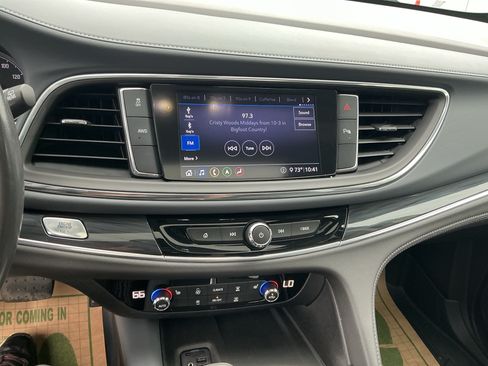 Used 2020 Buick Enclave Essence w/ Sport Touring Edition AWD/4WD image 21