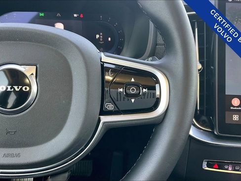 Certified 2025 Volvo XC90 B6 Plus image 26