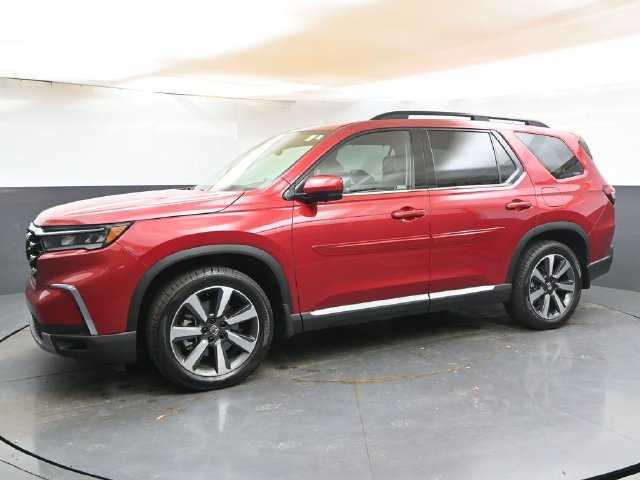 Used 2023 Honda Pilot Elite image 2