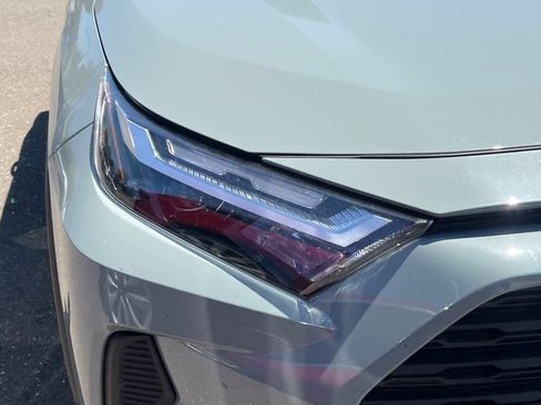 Used 2022 Toyota RAV4 XLE w/ Convenience Package AWD/4WD image 14
