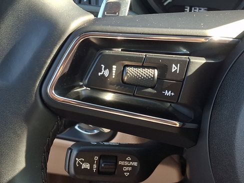 Used 2024 Porsche Macan AWD/4WD image 22