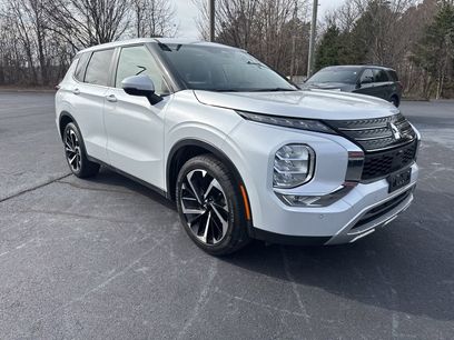 Used 2024 Mitsubishi Outlander SE