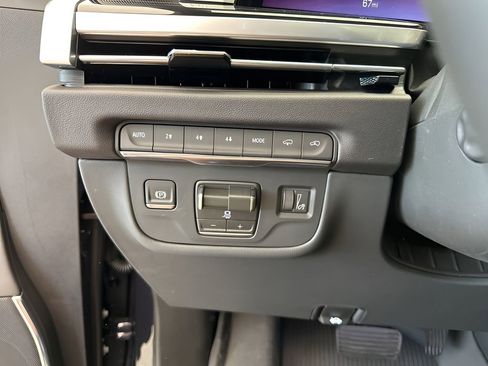 New 2026 Cadillac Escalade Sport w/ Touring Package AWD/4WD image 32