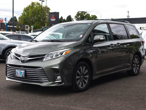 Used 2020 Toyota Sienna Limited AWD/4WD image 4