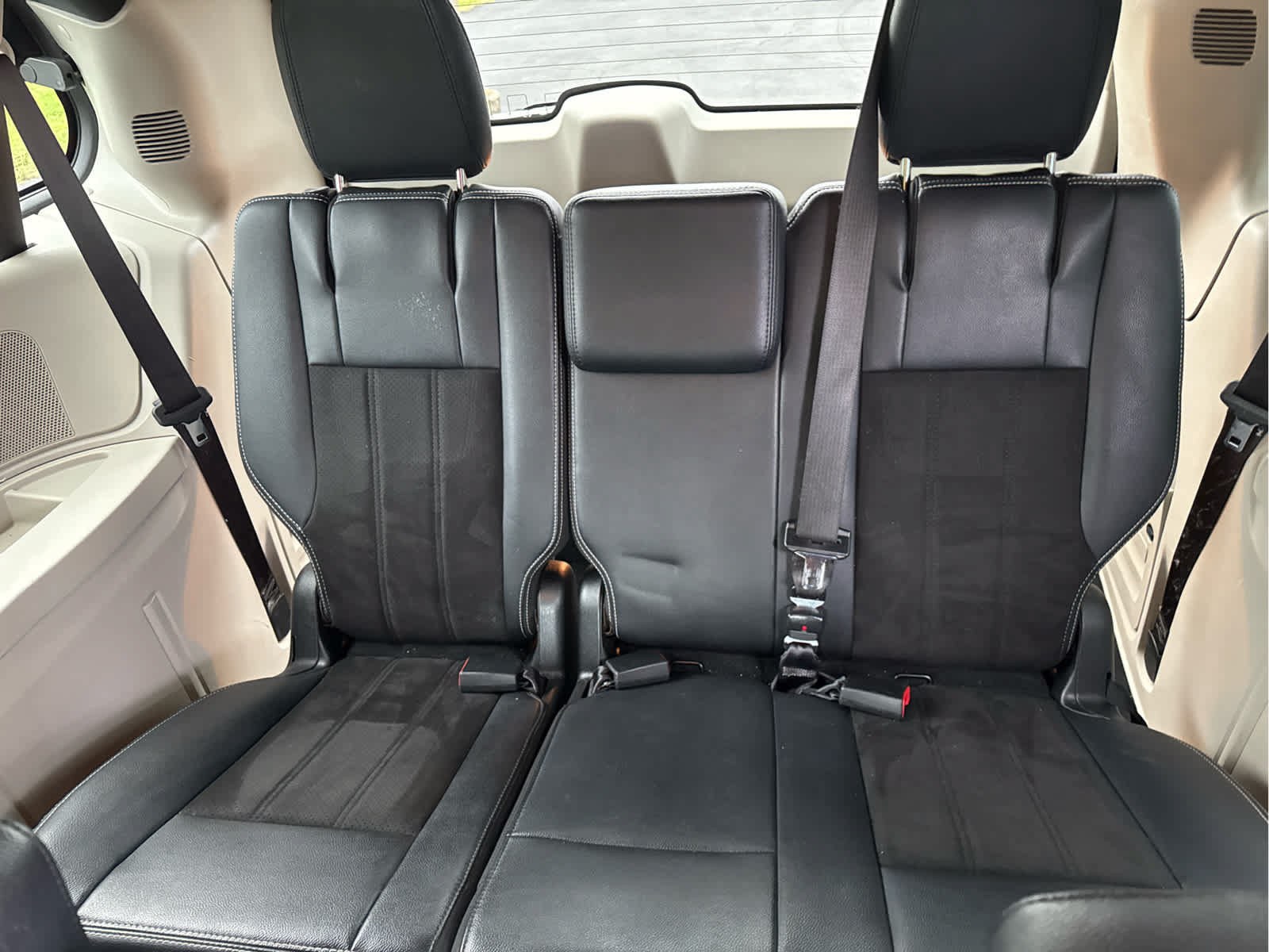 Used 2019 Dodge Grand Caravan SXT FWD image 28