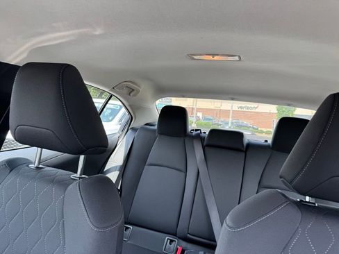 Used 2021 Toyota Corolla LE w/ Carpet Mat Package (TMS) FWD image 12