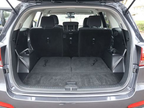 Used 2019 Kia Sorento LX image 34