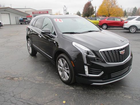 Used 2024 Cadillac XT5 Premium Luxury image 3