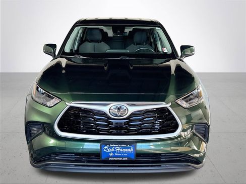 Used 2023 Toyota Highlander L image 3