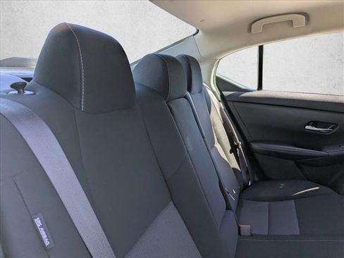 Used 2022 Nissan Sentra SV w/ All-Weather Package image 18