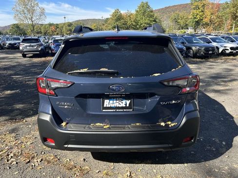 Certified 2025 Subaru Outback Premium AWD/4WD image 7