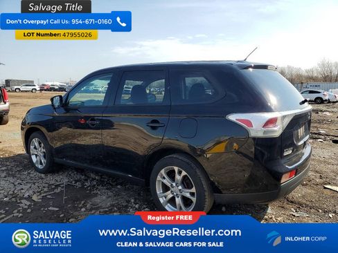 Used 2014 Mitsubishi Outlander SE image 3