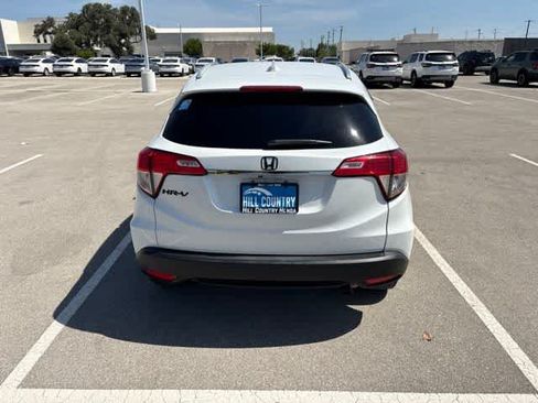 Used 2021 Honda HR-V EX-L image 4