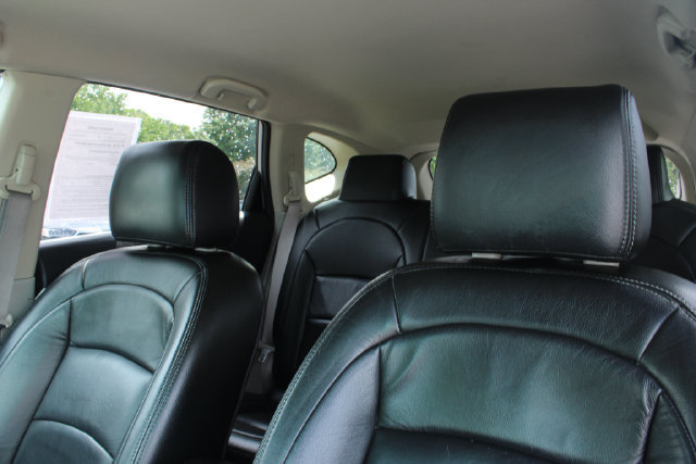 Used 2013 Nissan Rogue S w/ Special Edition Pkg FWD image 14