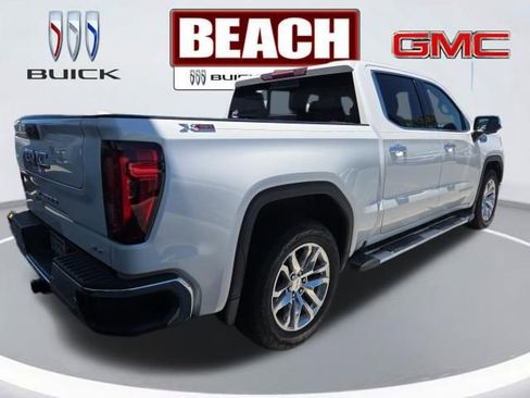Used 2021 GMC Sierra 1500 SLT w/ SLT Premium Plus Package AWD/4WD image 2