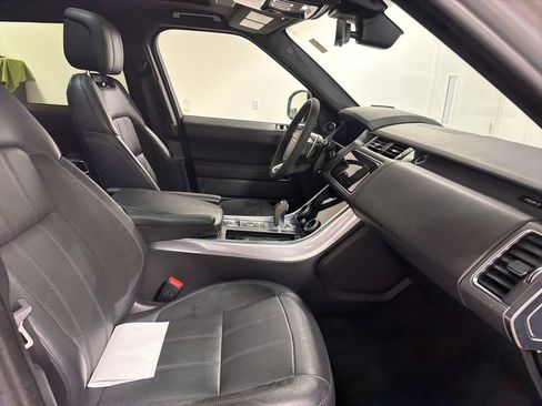 Used 2021 Land Rover Range Rover Sport HST image 24
