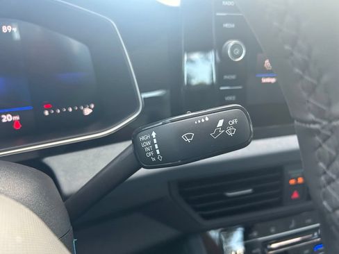 New 2026 Volkswagen Jetta SE FWD image 18