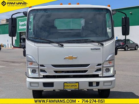Used 2024 Chevrolet Low Cab Forward RWD image 2