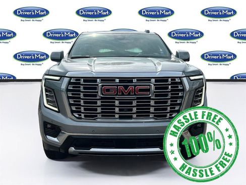 Used 2025 GMC Yukon Denali RWD image 2