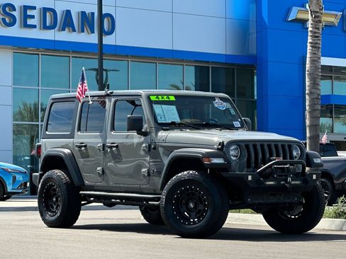 Used 2022 Jeep Wrangler Unlimited Sport image 2