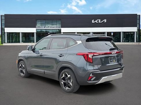 Certified 2024 Kia Seltos EX FWD image 3