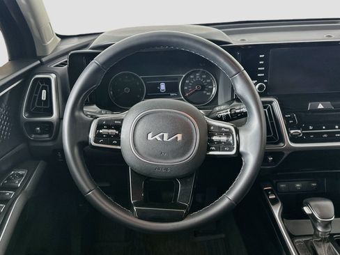 Used 2022 Kia Sorento S FWD image 18