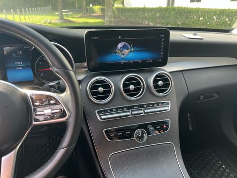 Used 2020 Mercedes-Benz C 300 4MATIC Sedan image 31