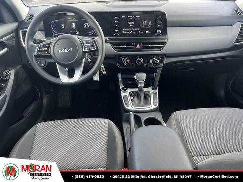 Used 2025 Kia Seltos LX AWD/4WD image 14