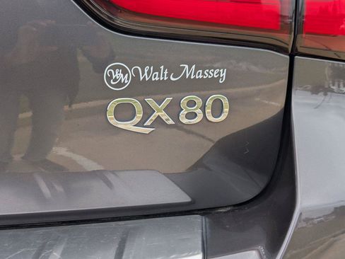 Used 2024 INFINITI QX80 Luxe RWD image 5
