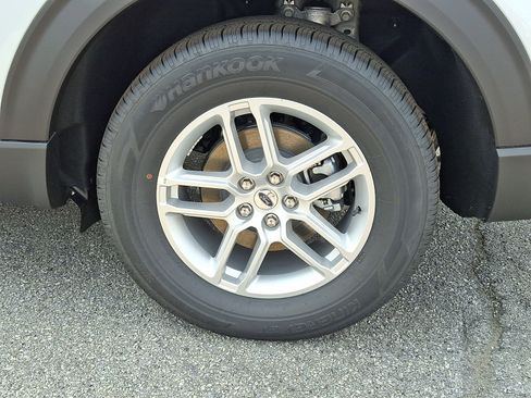 New 2026 Ford Explorer Active AWD/4WD image 5