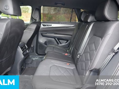 Used 2025 Volkswagen Atlas Cross Sport SE FWD image 19