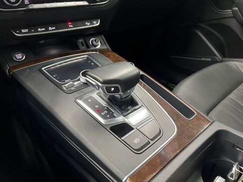 Used 2018 Audi Q5 2.0T Premium Plus w/ Premium Plus Package image 19