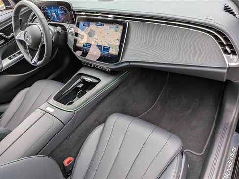 Used 2025 Mercedes-Benz E 350 Sedan image 23