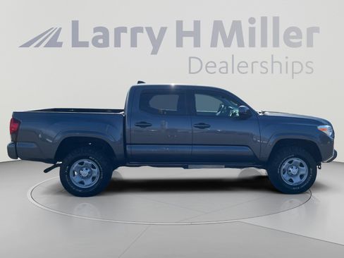 Used 2018 Toyota Tacoma SR w/ SR Convenience Package RWD image 6